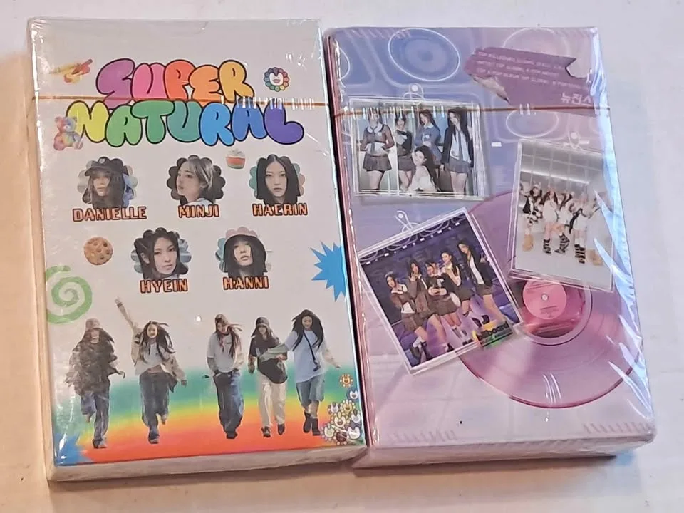 Kpop new jeans Lomo cards 55 each pack $10 each thumbnail