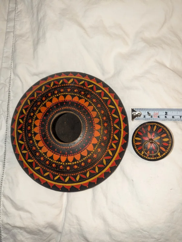 Vintage Indian hand carved wooden bowl - 1974 image indicator(3)