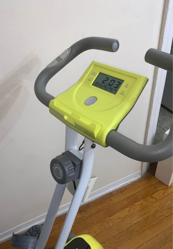 Folding Exercise Bike – With Digital Monitor & Resistance - photo 2