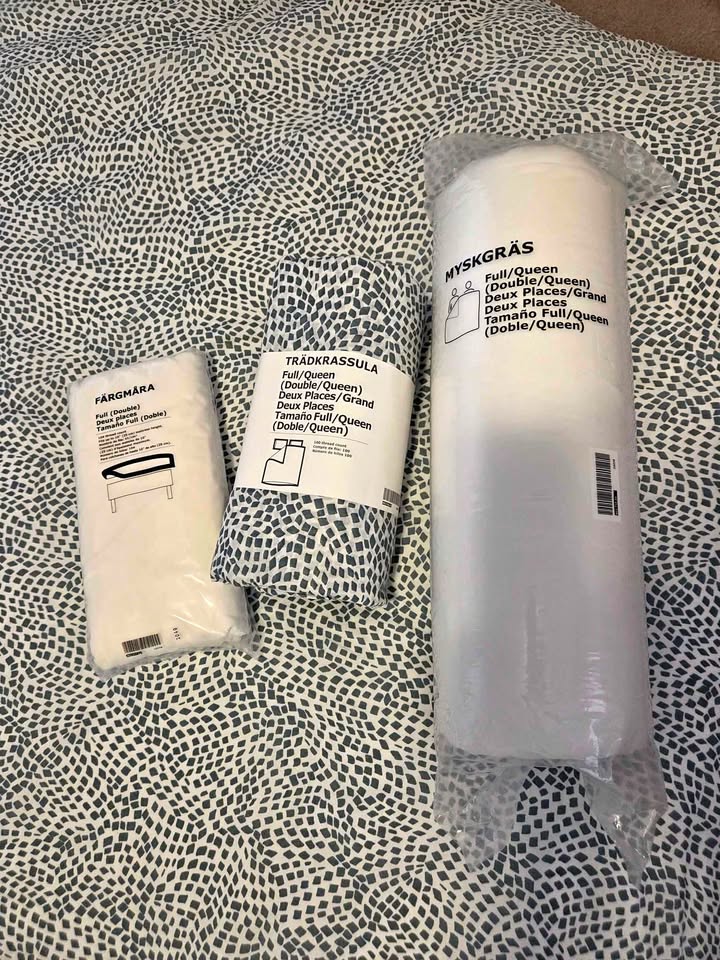 Selling new IKEA bedding items