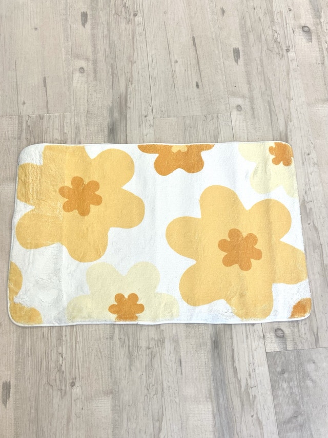 Brand New Rug – 20" x 31" (50x80cm)