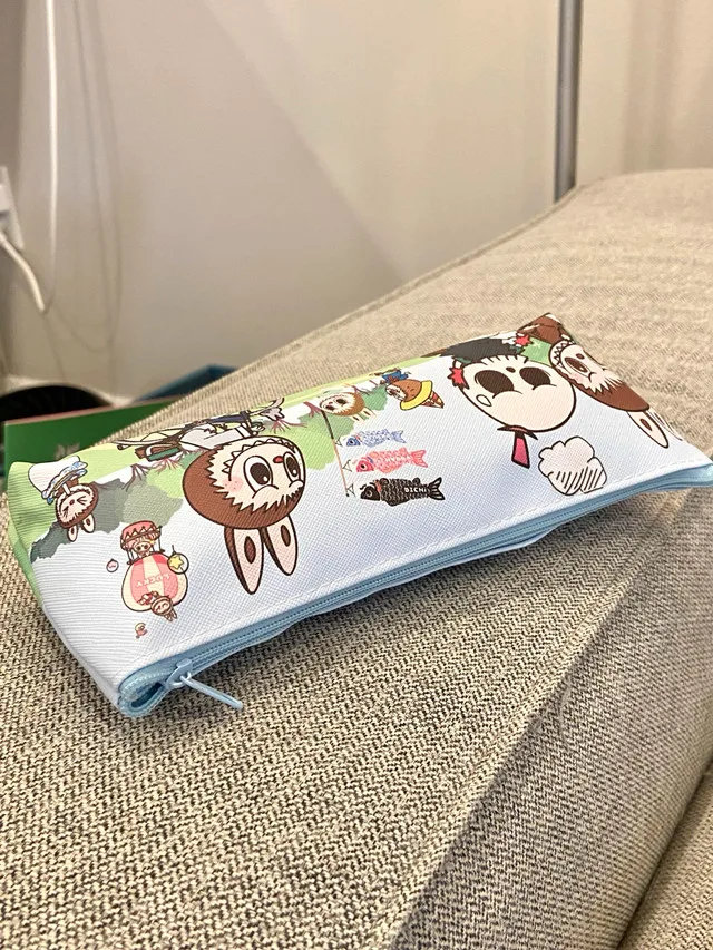 Labubu pencil case image indicator(2)