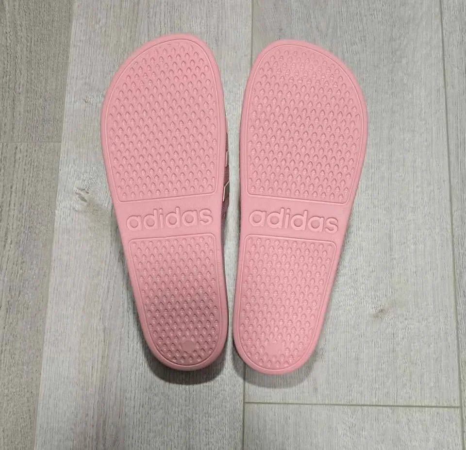 Adidas Slides Size 10 image indicator(2)