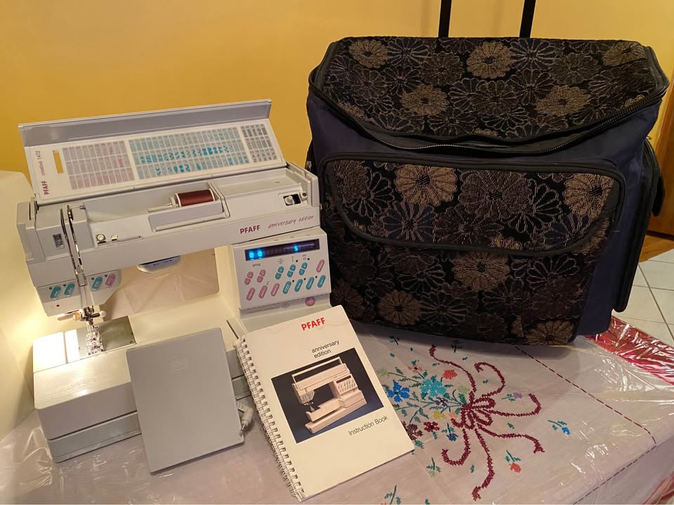 Pfaff Sewing Machine 1472 Anniversary Edition - photo 3