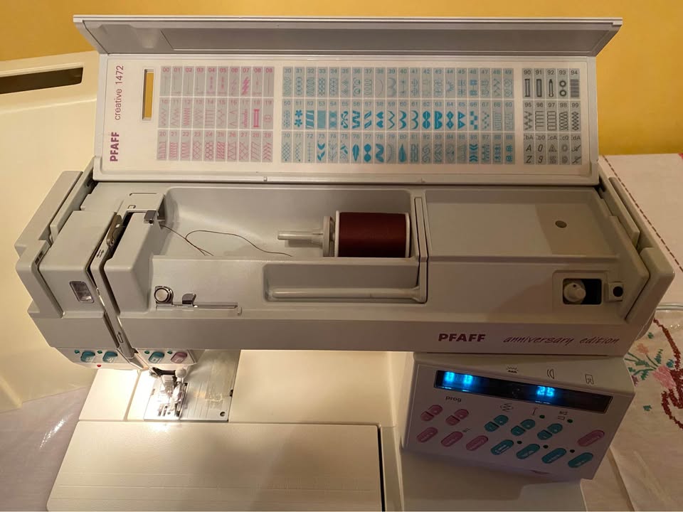 Pfaff Sewing Machine 1472 Anniversary Edition - photo 5