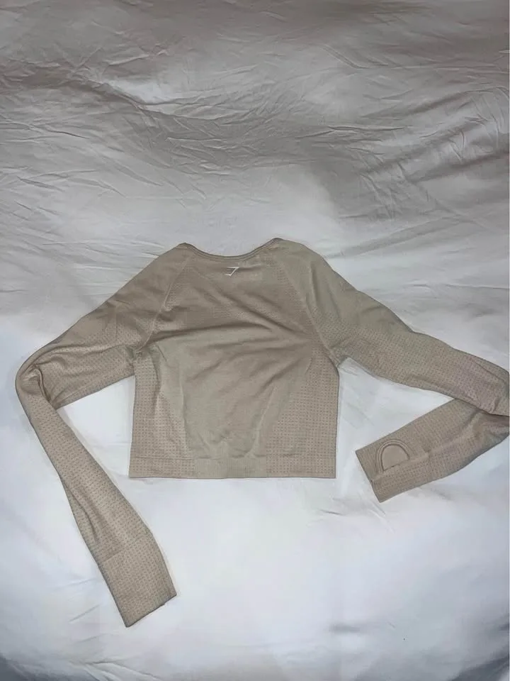 Gymshark Vital Seamless Long Sleeve Crop Top - Sand image indicator(2)