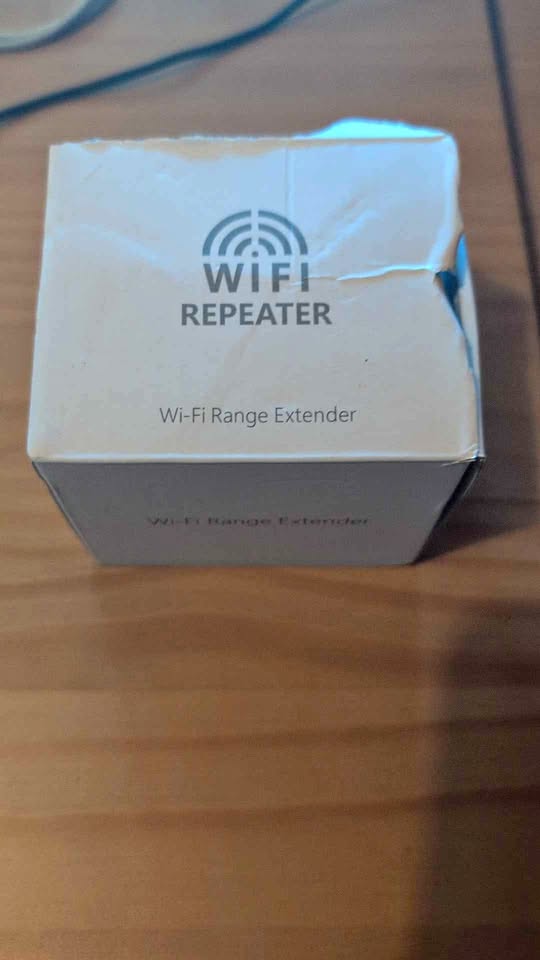 💫 WiFi Repeater - Like New!
