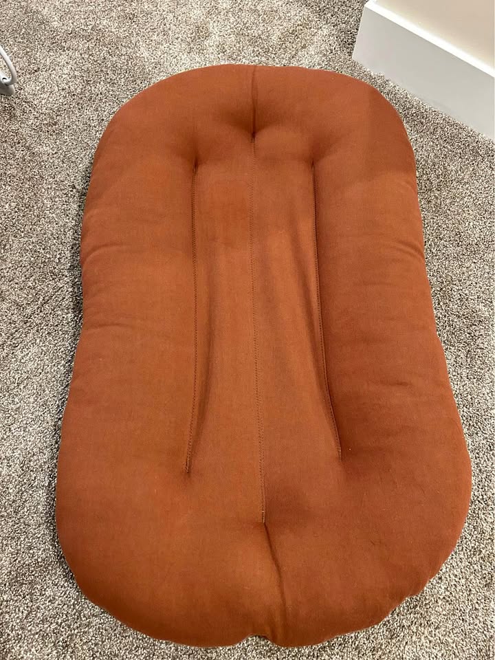 Snuggle Me Baby Lounger