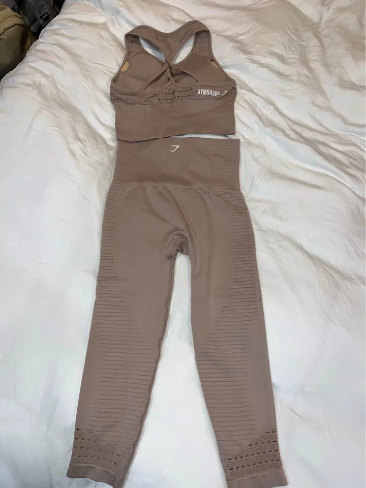 Gymshark Energy Seamless Set - Taupe image indicator(3)