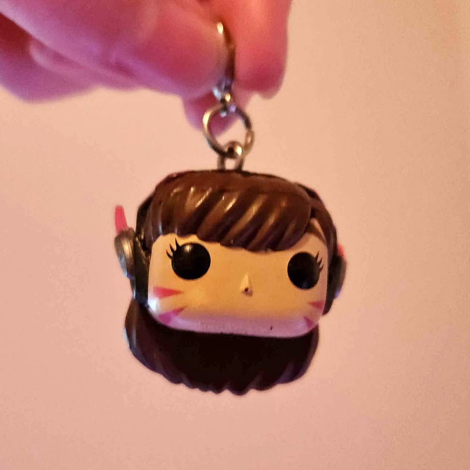 DVA Overwatch head keychain