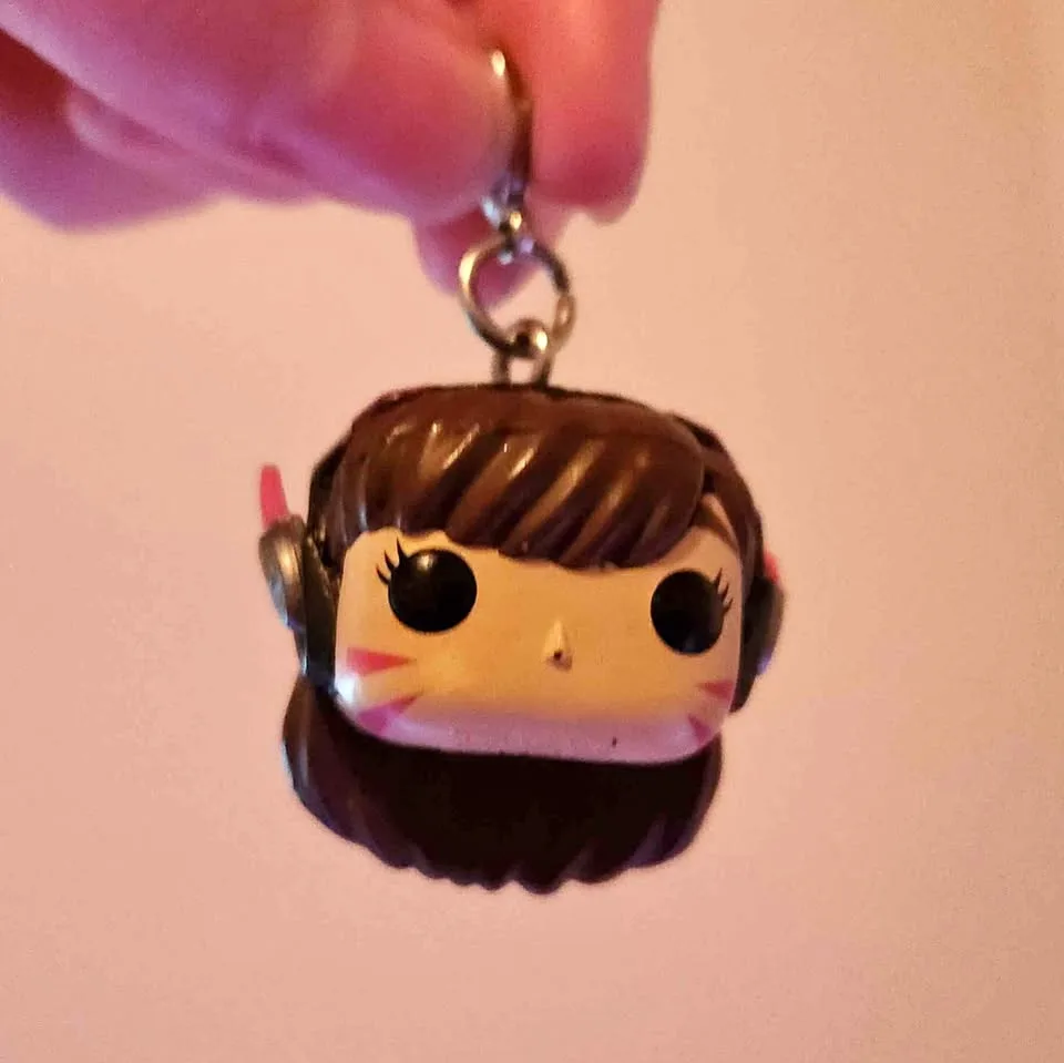 DVA Overwatch head keychain thumbnail