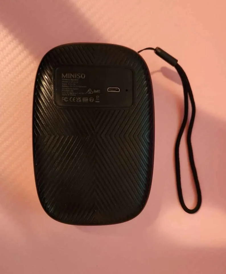 Black Portable Bluetooth Speaker image indicator(2)