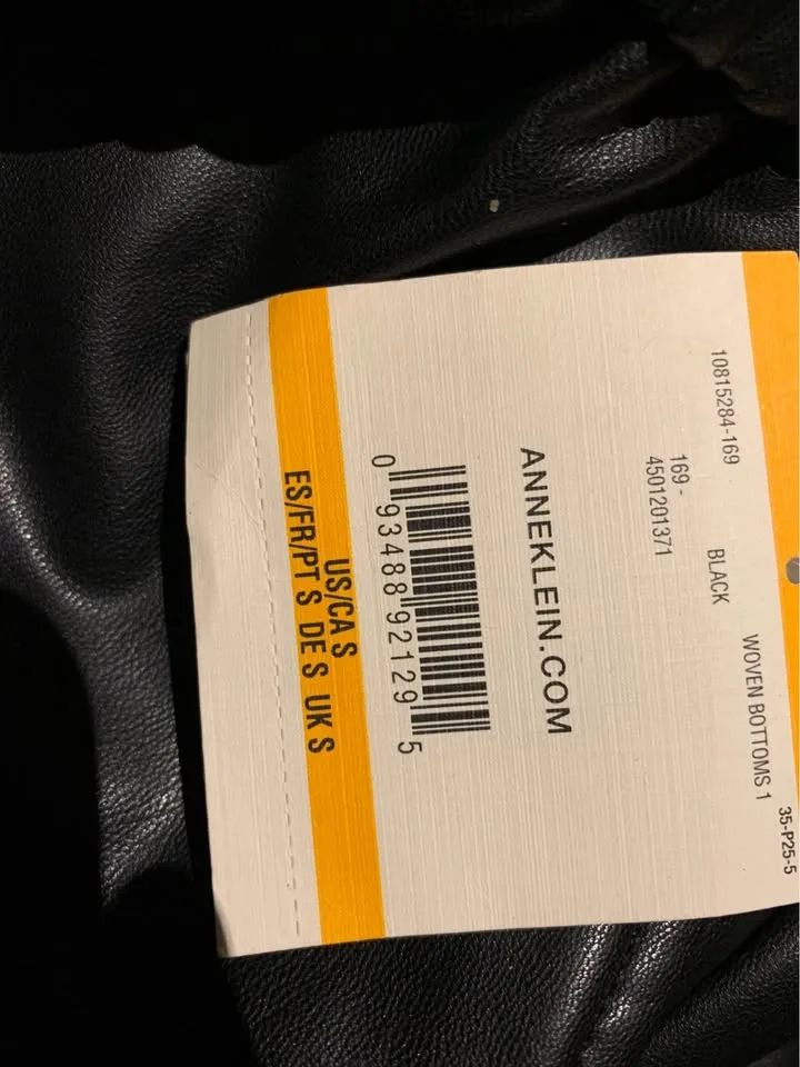 Women’s black leather pants size small BNWT image indicator(3)