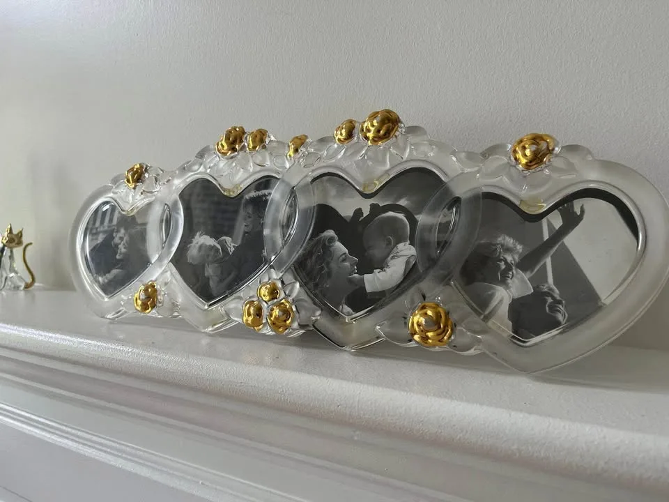 Crystal family picture frame made in Czechoslovakia image indicator(3)