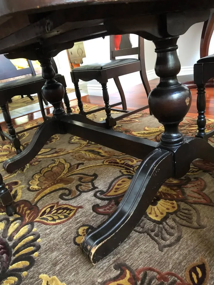 Dinning table and 6 chairs image indicator(5)