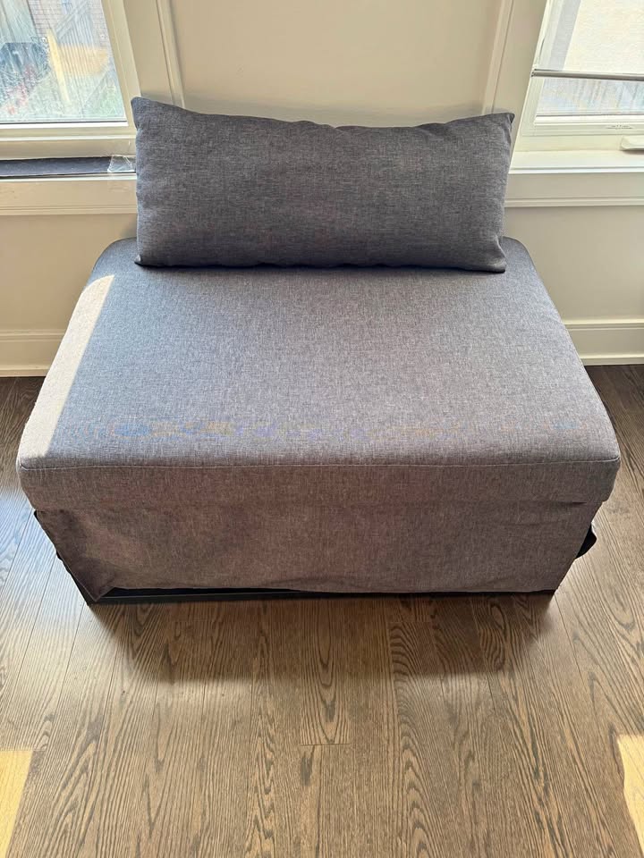 Convertible Lounge Chair with Pull-Out Sleeper Function