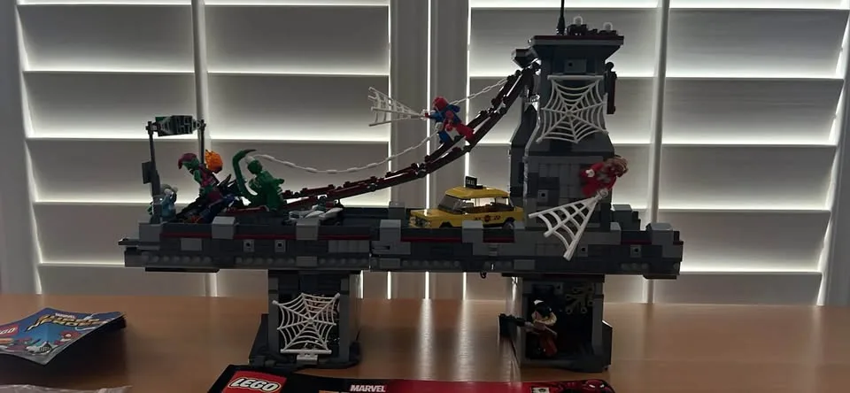 spider-man™: web warriors ultimate bridge battle 76057 image indicator(2)