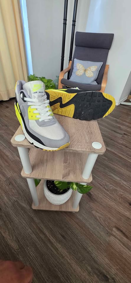 Nike Air max 90 "VOLT" GUC size 11.5 - photo 2