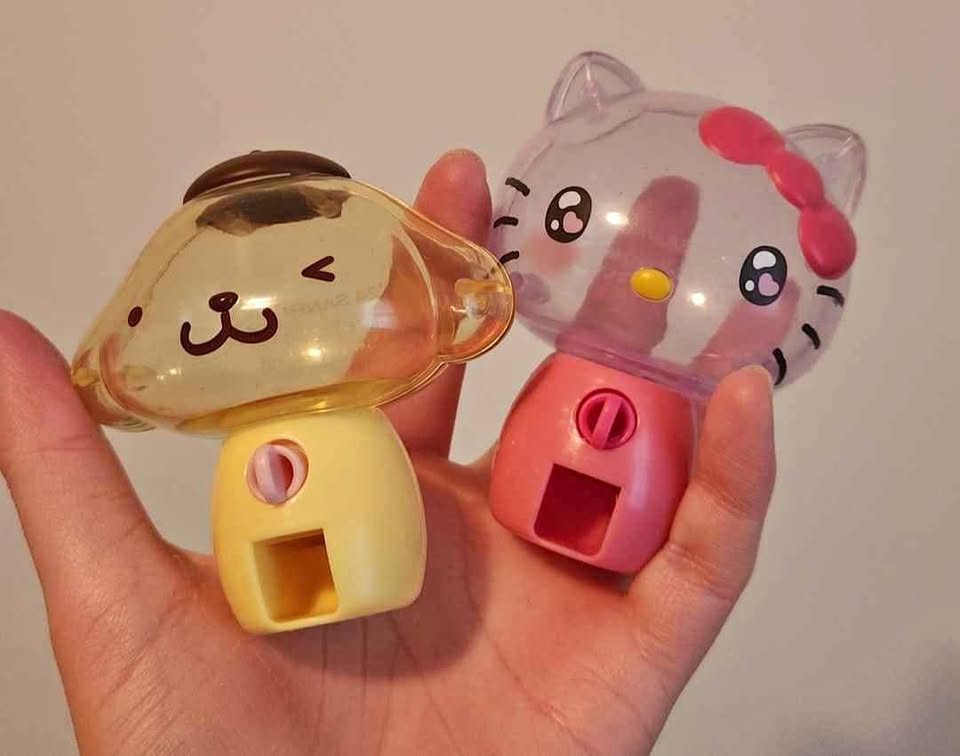 Mini Gashapon/Capsule Machines