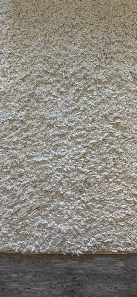 Extra large white rug - photo 2