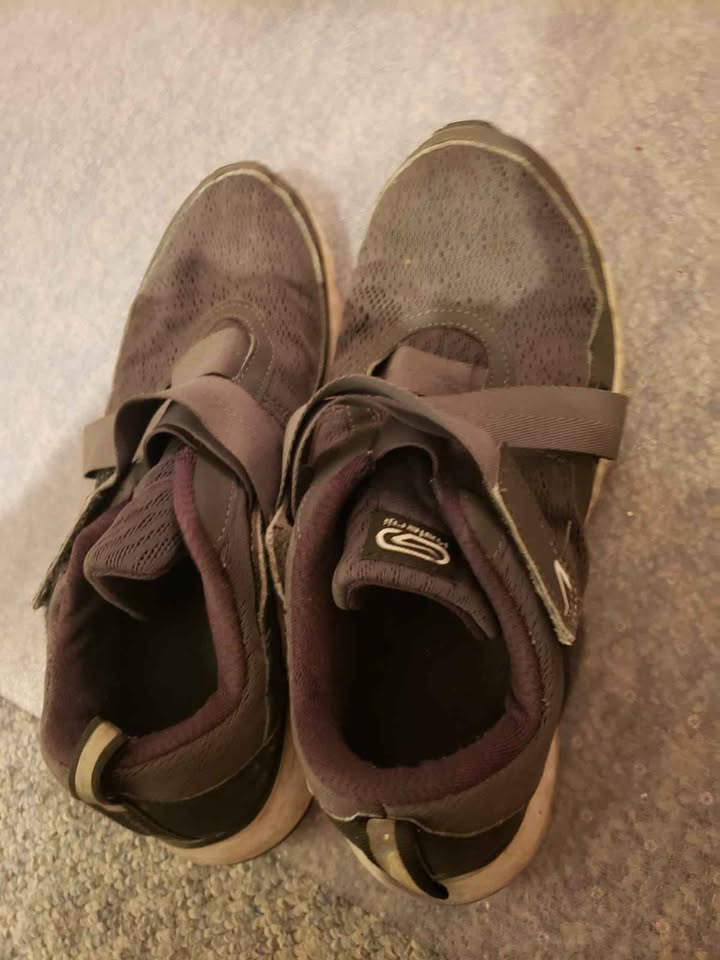 Decathlon shoes US 9.5 - photo 3