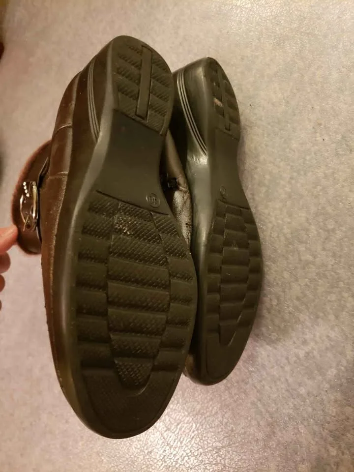 Boots US Women's 9-9.5 image indicator(3)