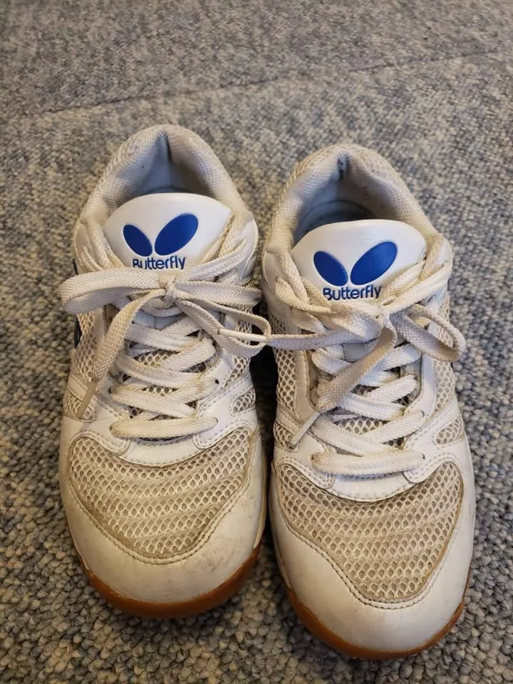 White butterfly table tennis shoes image indicator(2)