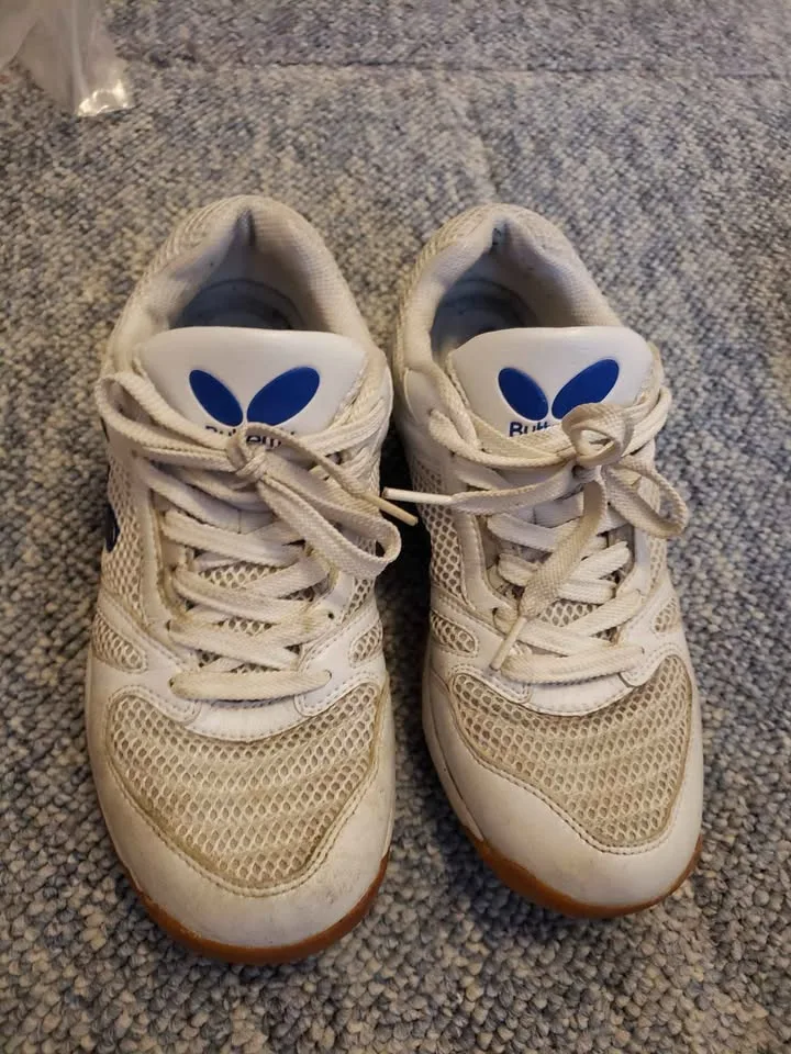 White butterfly table tennis shoes image indicator(3)