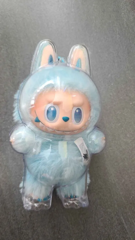 Labubu protective plastic case image indicator(2)