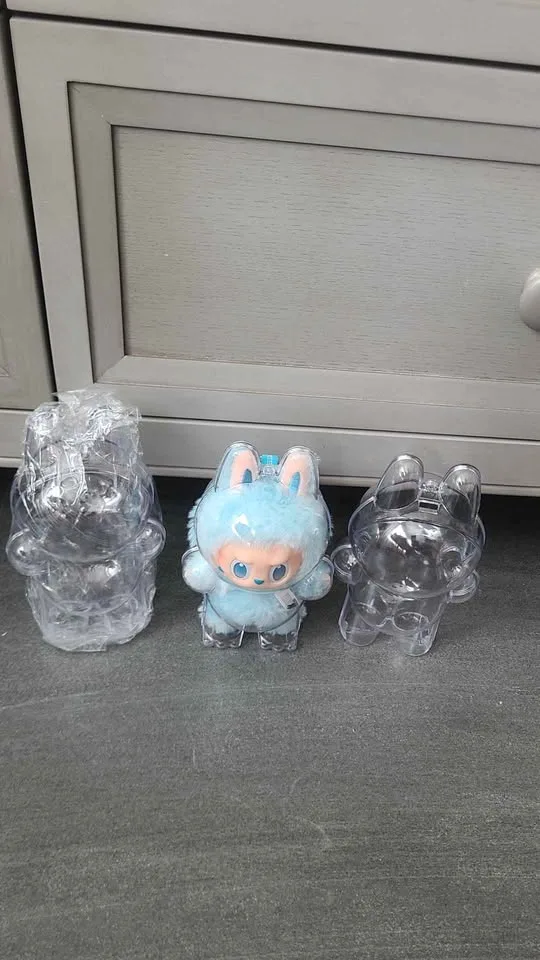 Labubu protective plastic case image indicator(5)