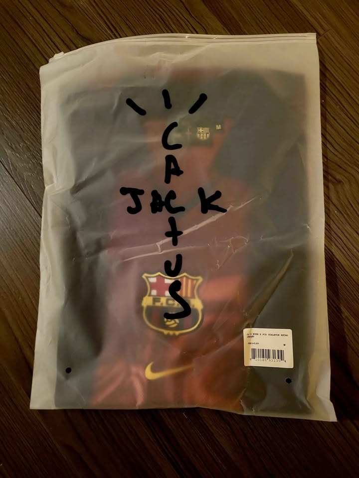 Travis Scott × Barcelona Retro 2000/2001 Home Skeleton - photo 4
