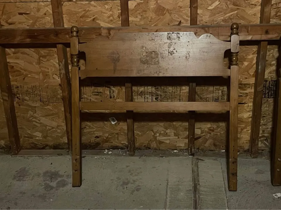 Twin bed head & footboard image indicator(2)