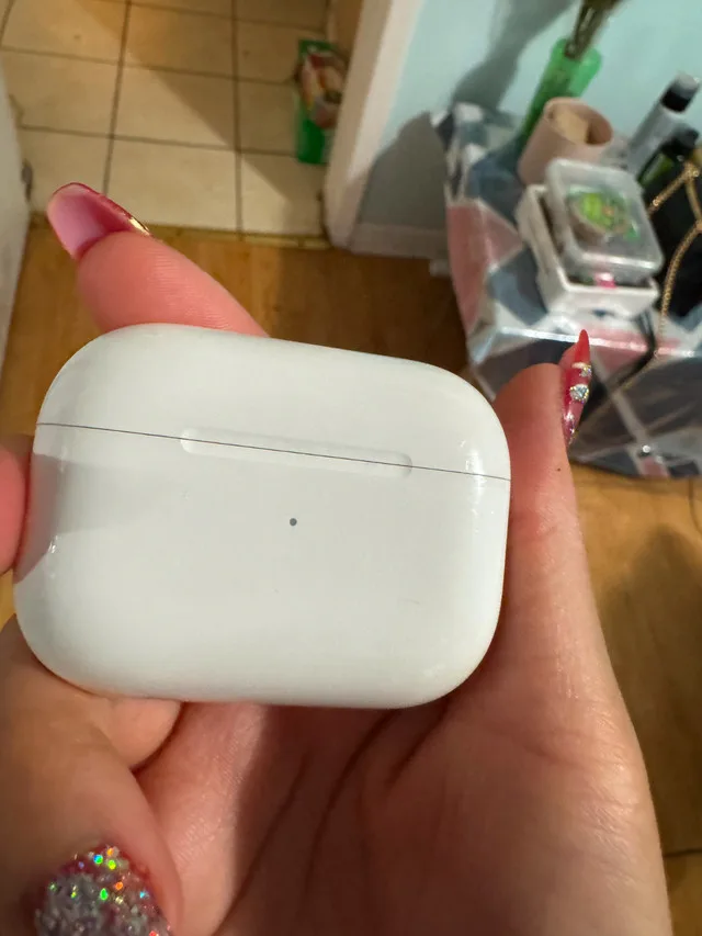 Case only! AirPods Pro(2nd generation)Lightning version image indicator(3)