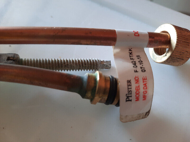Bathroom faucet - photo 2