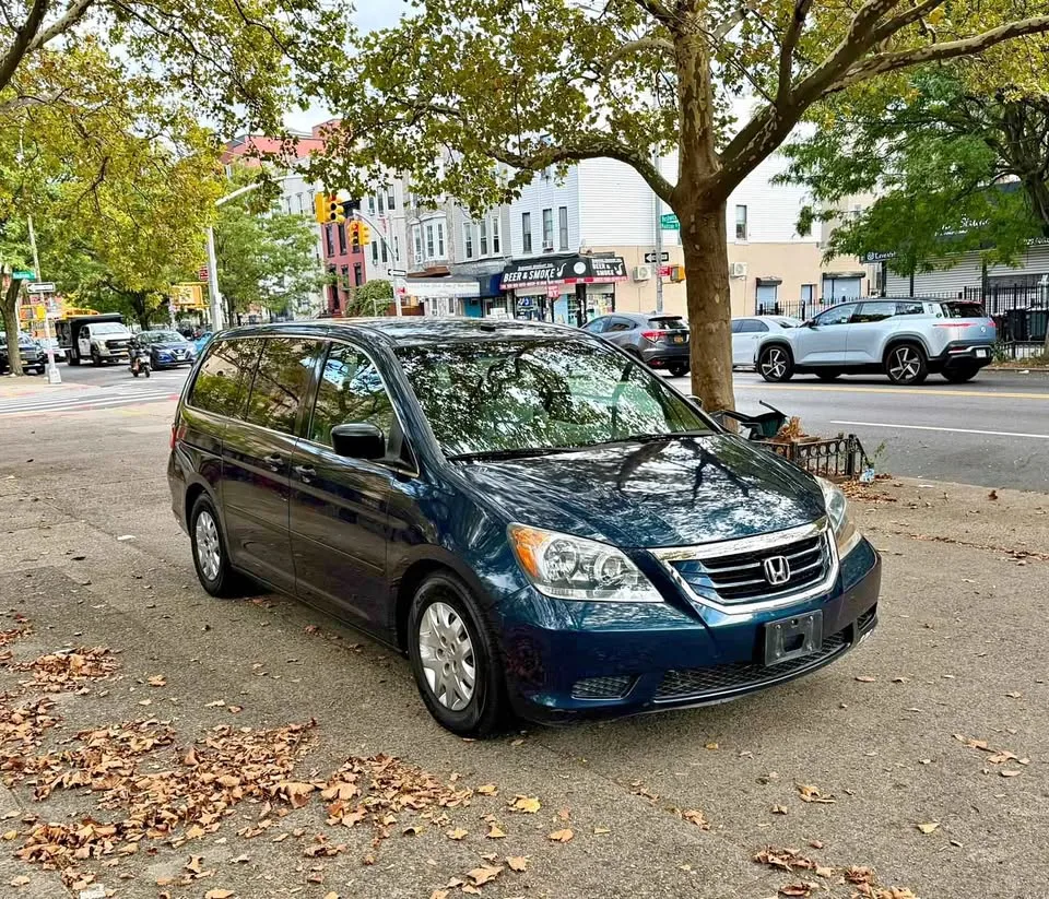 2010 Honda Odyssey thumbnail