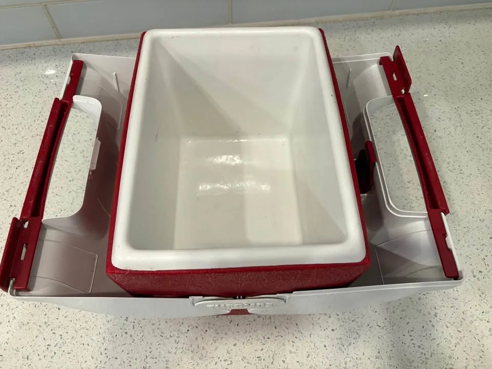 vintage Thermos 10 cooler , 7qt image indicator(3)