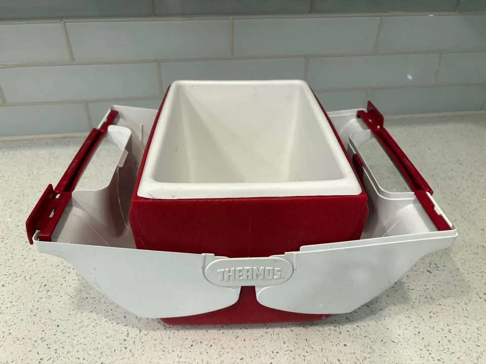 vintage Thermos 10 cooler , 7qt image indicator(4)