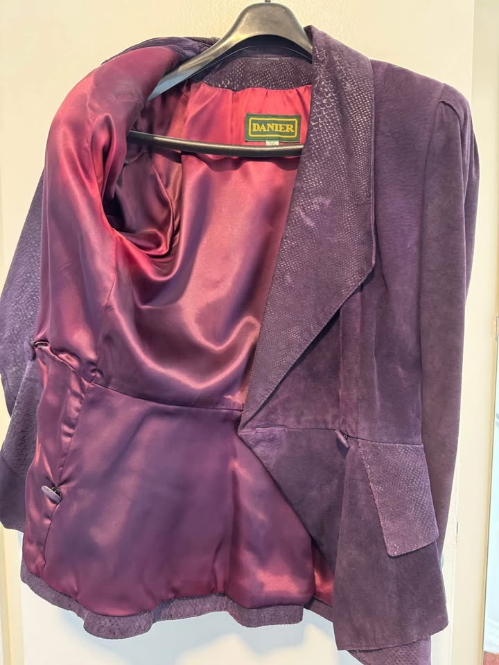 Danier Leather late 80s vintage suede jacket and skirt - photo 4