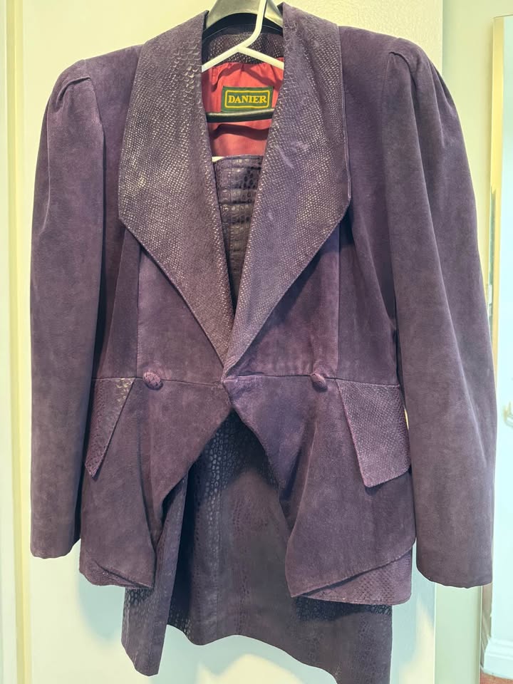 Danier Leather late 80s vintage suede jacket and skirt - photo 5