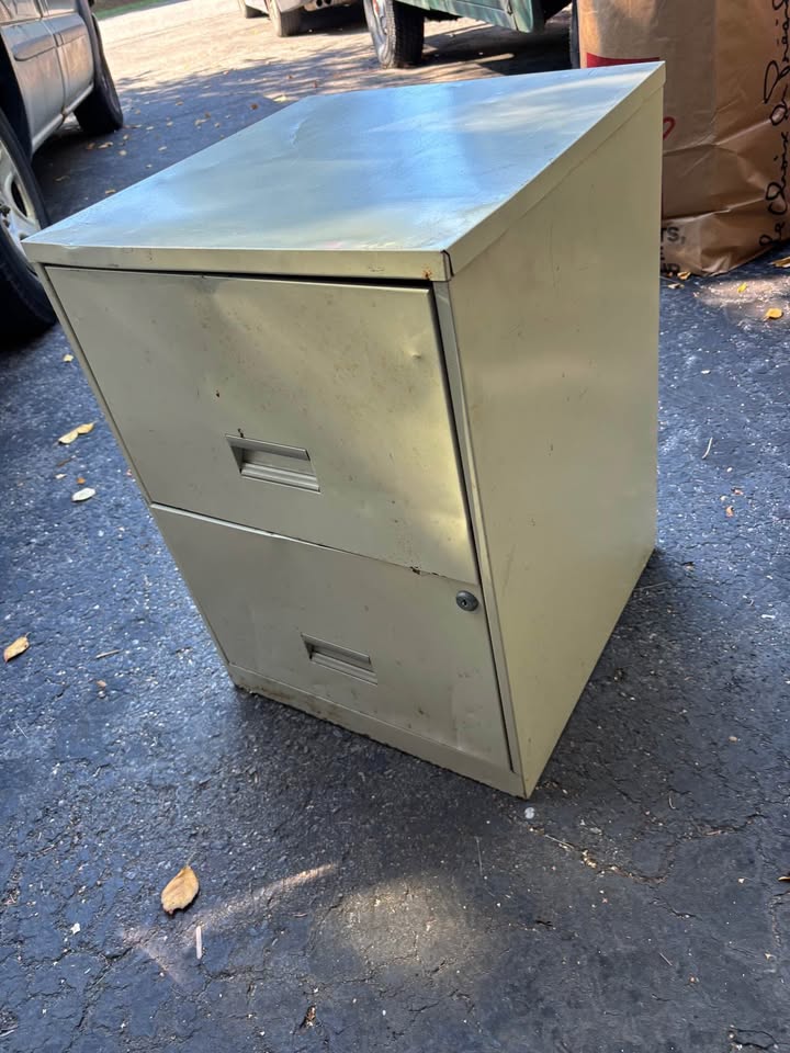 Filing Cabinet - photo 2