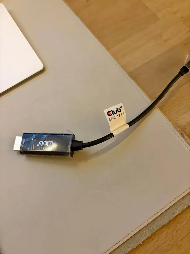 Club 3D CAC-1333 HDMI 2.0 to USB Type C thumbnail