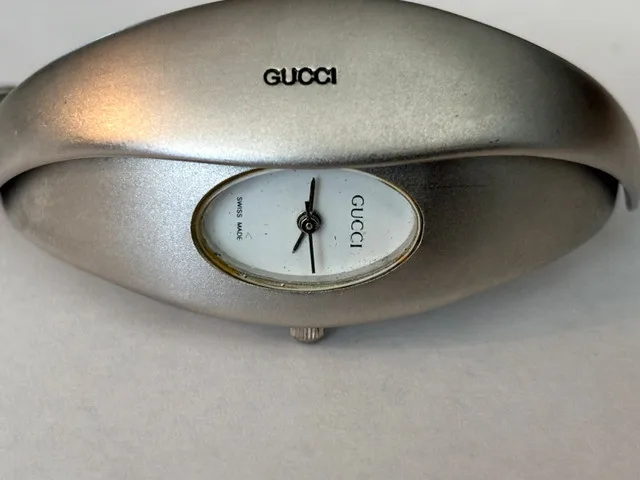 Luxury chrome fashion watch, new battery thumbnail