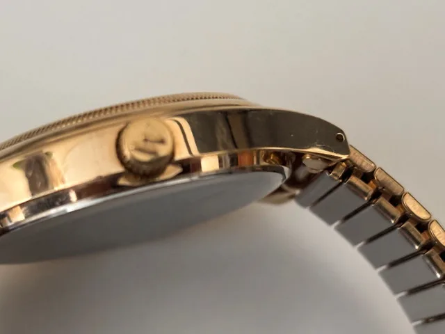 Waltham gold watch image indicator(4)