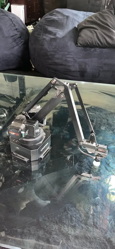 UARM Swift Pro robotic arm 3d printer laser engraver image indicator(2)