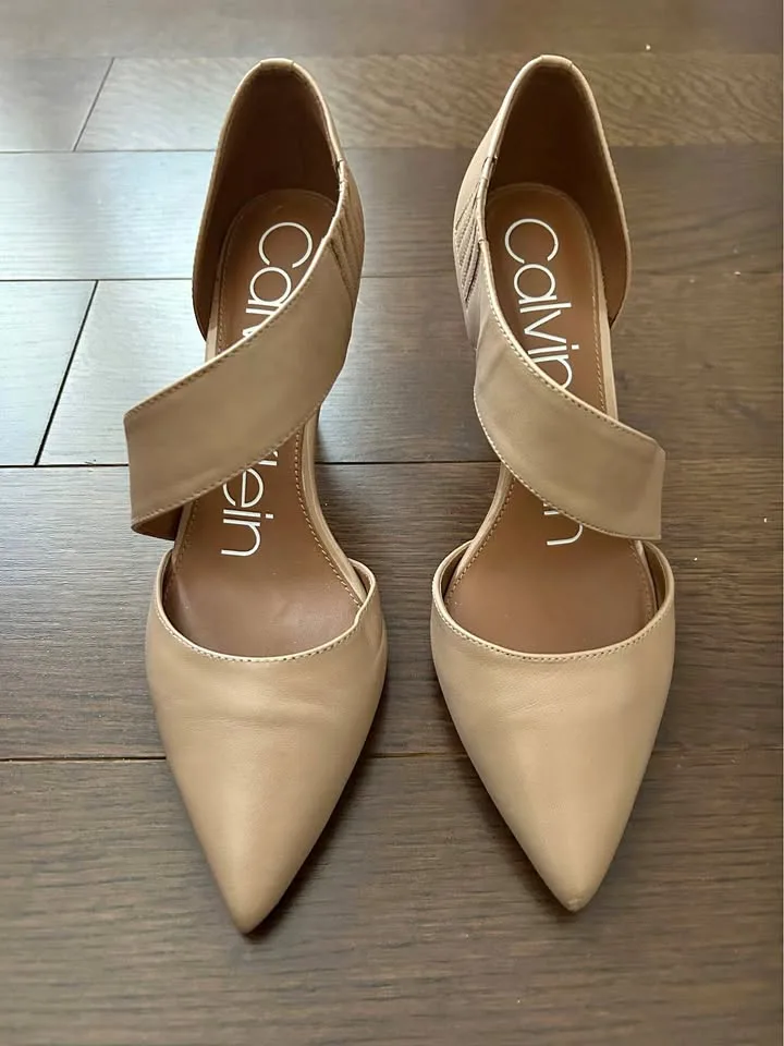Calvin Klein Pointed Heels - Size 6.5 thumbnail