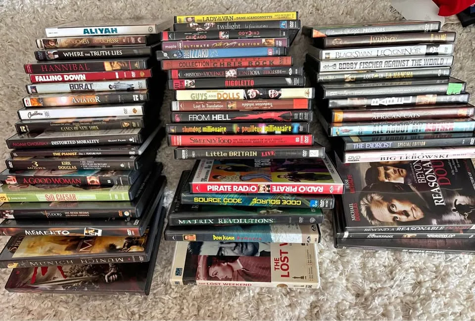 Large Lot of DVD’s / DVD collection thumbnail