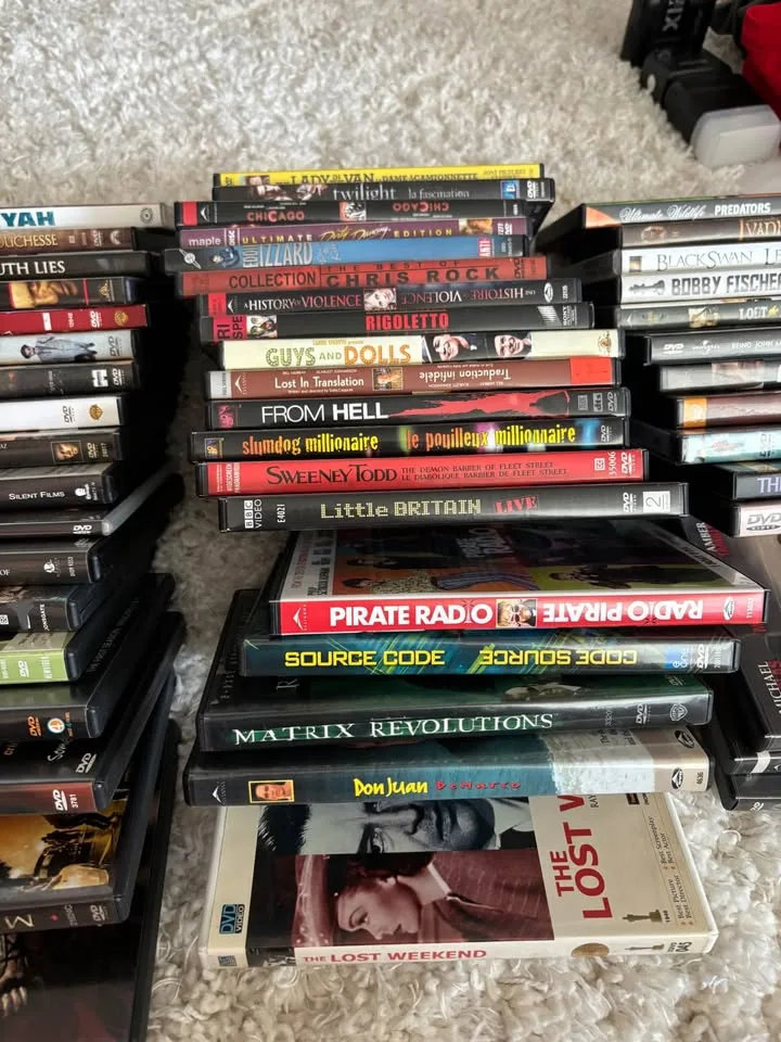 Large Lot of DVD’s / DVD collection image indicator(4)