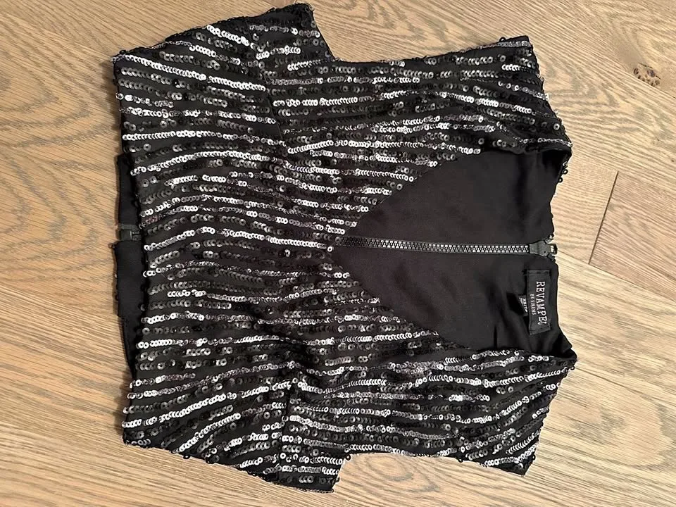 Pre-Pleated black & silver saree thumbnail