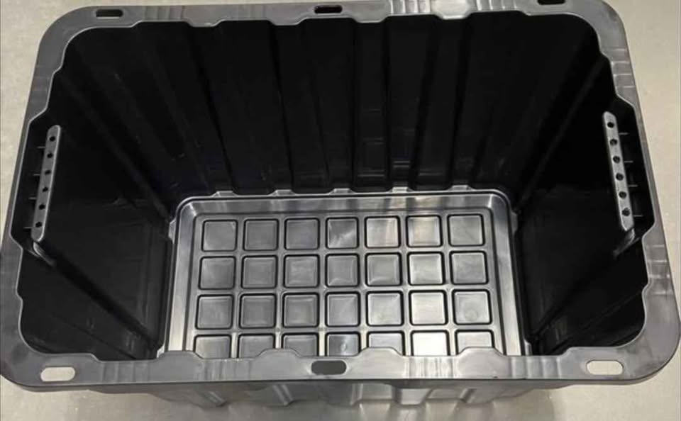 Used & Brand new heavy duty bins for storage or moving - photo 3