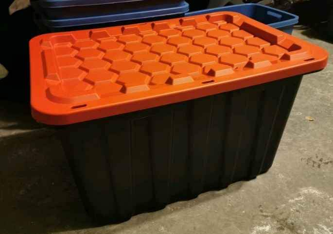 Moving boxes Storage bins 102L heavy duty. used & new available - photo 3